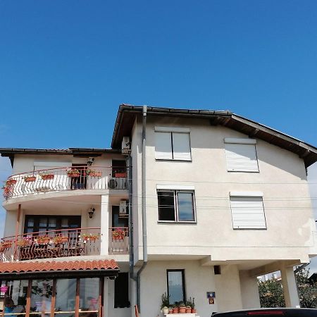Ianakiev Guest House Черноморець Екстер'єр фото