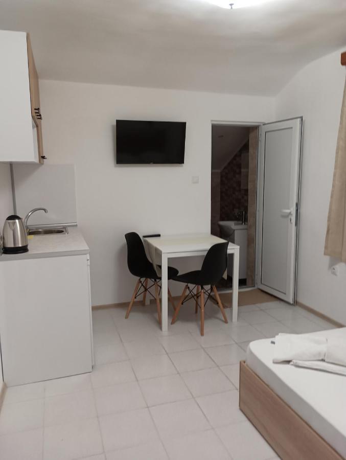 Ianakiev Guest House Черноморець Екстер'єр фото